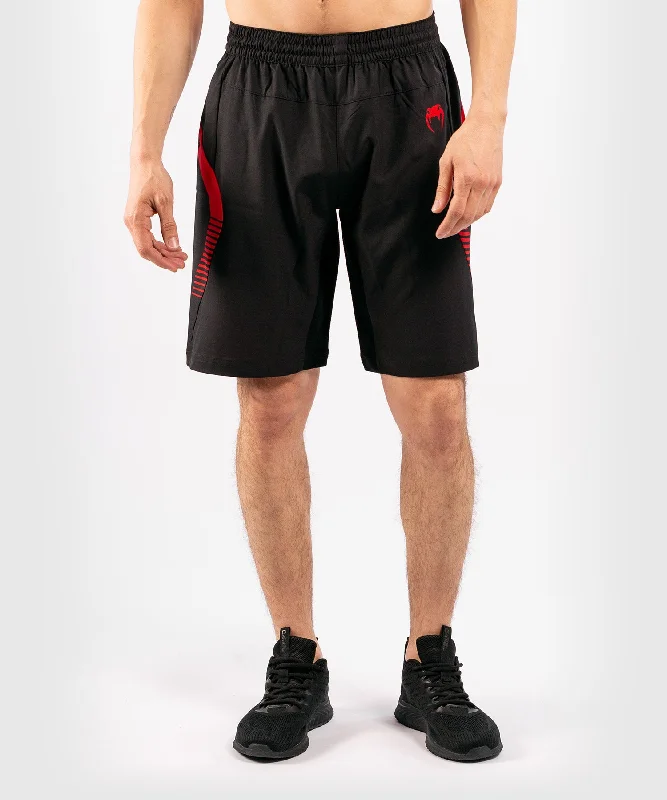 Men's moisture - wicking performance shorts for sweaty outdoor activitiesShort d'Entraînement Venum NoGi 3.0 - Noir/Rouge