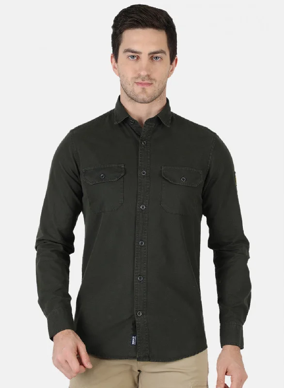 Men's Linen Blend Casual Shirts with Roll - Up Sleeves for a Summer Beach LookMen Green Solid Shirt