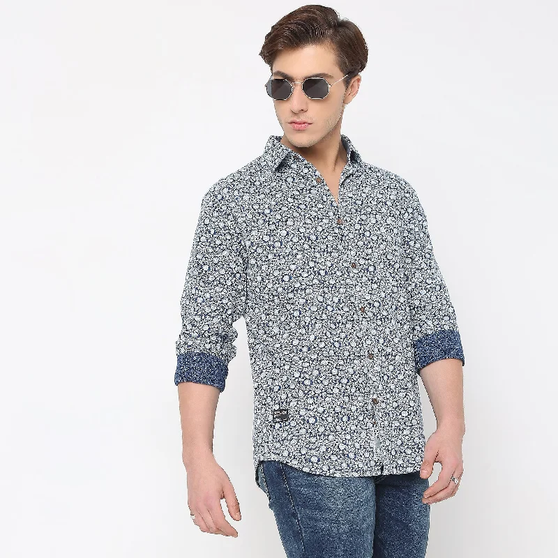 Plus Size Men's Striped Chambray Casual Shirts with a Spread Collar for a Preppy AppearanceRegular Fit Printed Shirt