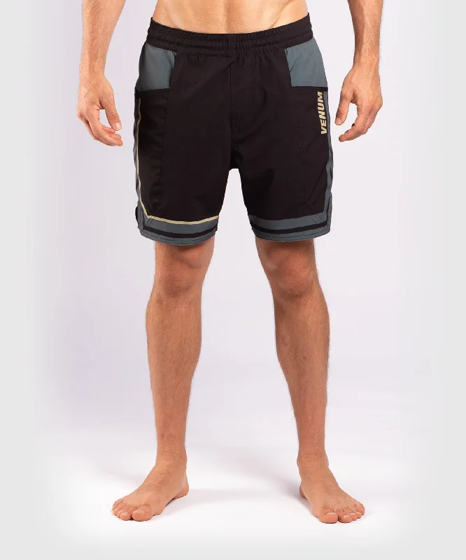 Men's side - stripe track shorts for a sporty running lookShort de Bain Venum Bali – Noir