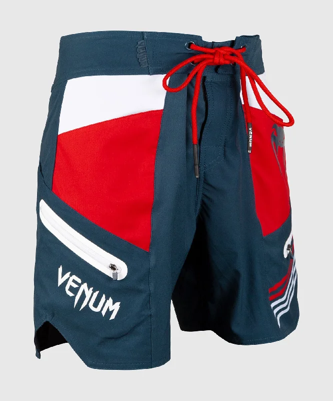 Men's side - stripe track shorts for a sporty running lookShort de bain Venum Cargo