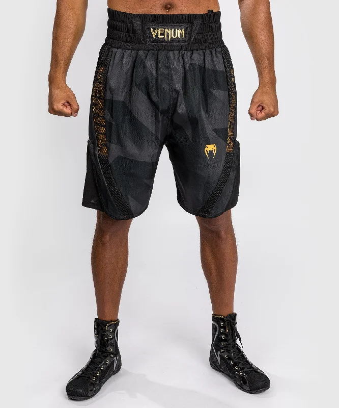 Men's distressed cotton shorts for a bohemian - inspired styleShort de Boxe Venum Razor - Noir/Or