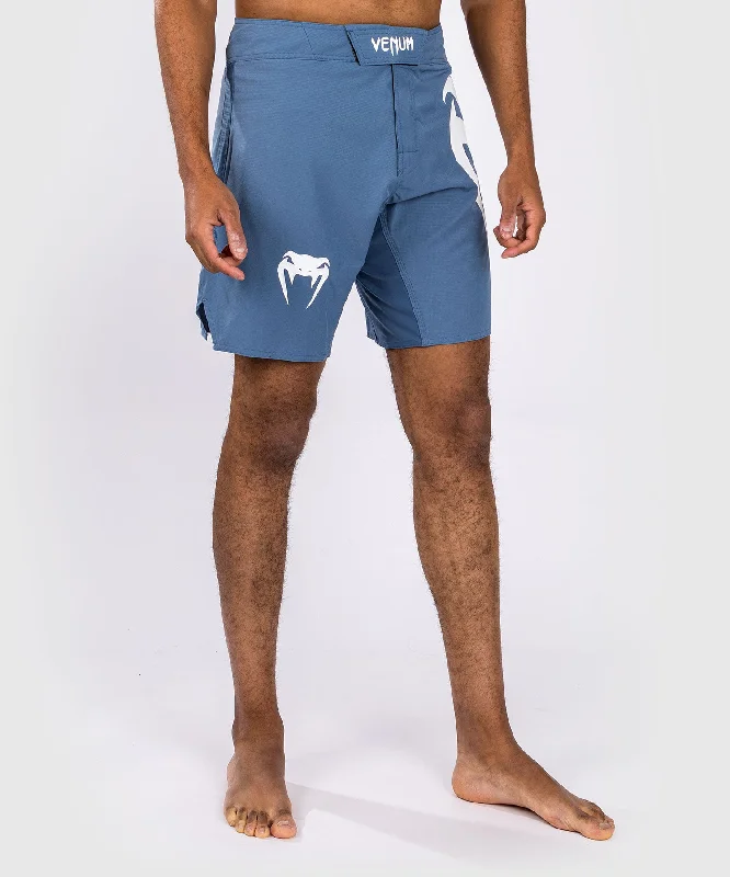 Men's zip - pocket canvas shorts for added functionality during travelShort de combat Venum Light 5.0 - Bleu/Blanc