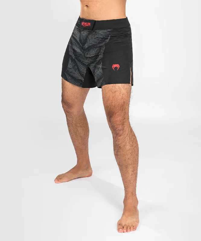 Men's drawstring casual linen shorts for a laid - back summer lookShort de MMA Venum Phantom - Noir/Rouge