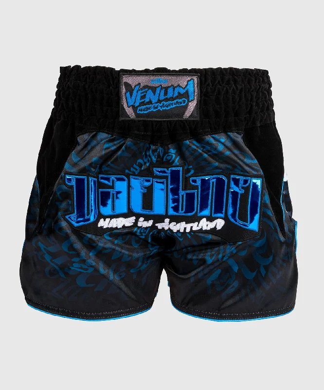 Men's breathable cotton athletic shorts for intense workoutsShort de Muay Thai Venum Attack - Noir/Bleu