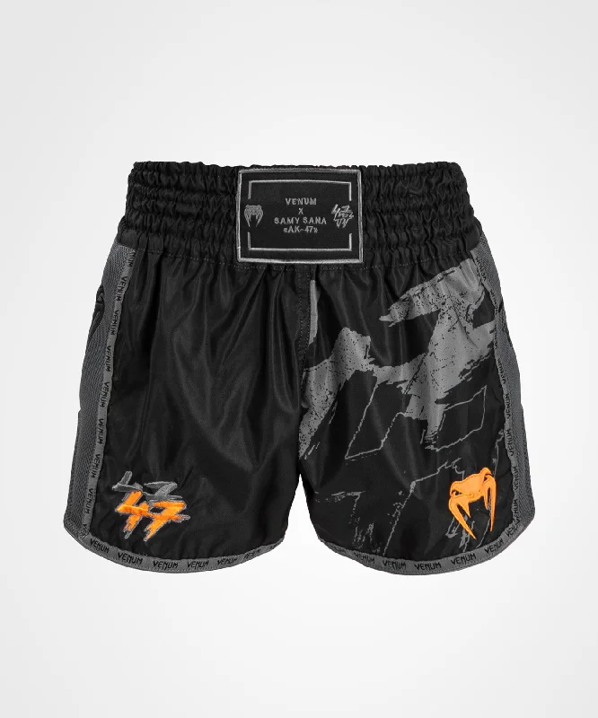 Men's elastic waistband lounge shorts for lazy weekends at homeShort de Muay Thai Venum S47 - Noir/Orange