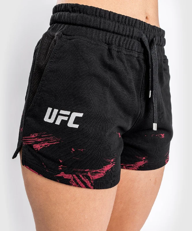 Men's neon - colored athletic shorts for high - visibility workoutsShort UFC Venum Authentic Fight Week 2.0 - Pour Femmes - Noir/Rouge