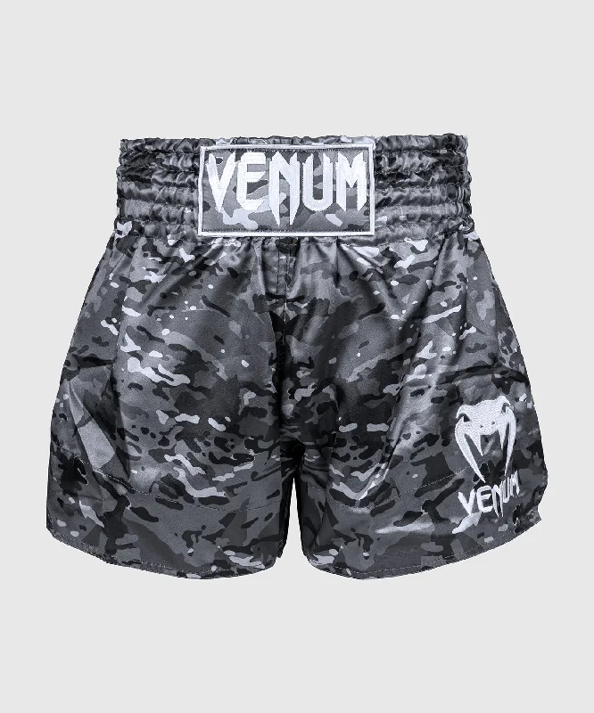 Men's neon - colored athletic shorts for high - visibility workoutsShort de Muay Thai Venum Classic - Urban Camo