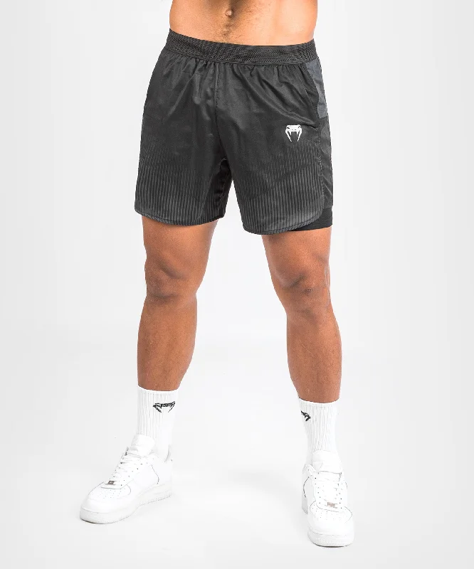 Men's side - stripe track shorts for a sporty running lookShort d'entraînement Venum Biomecha 2-en-1 - Noir/Gris