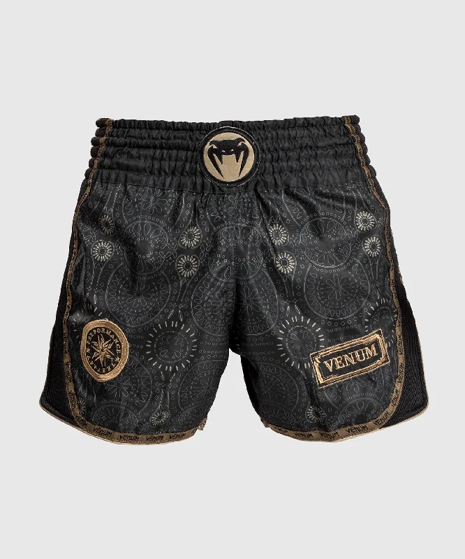 Men's ripped denim shorts for a trendy streetwear aestheticShort de Muay Thai Santa Muerte Dark Side Venum- Noir/Marron