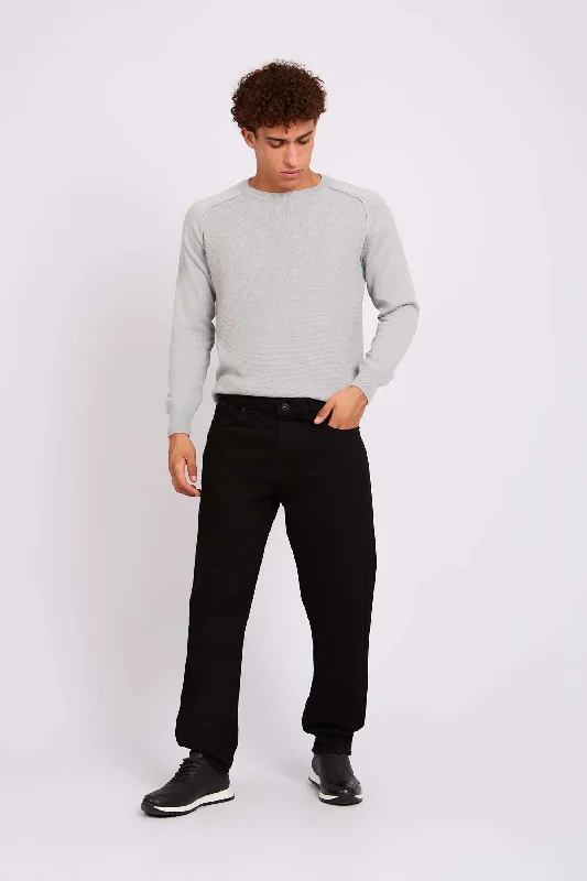 Men's Jeans with a Frayed Hem for a Casual and Effortless StyleDenim