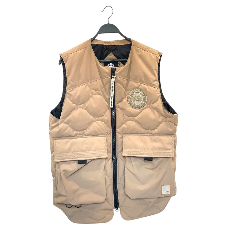 Checkered men jackets in a plaid pattern for a preppy appearanceCANADA GOOSE/Puffer Vest/L/Nylon/BEG/OVAL/QUILTED/TAN/TACTICAL/BLK