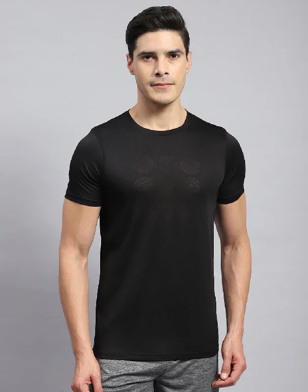 Men's plus - size pocket t - shirts with a classic lookMen's plus - size pocket t - shirts with a classic lookMen Black Self Design Round Neck Half Sleeve T-Shirt