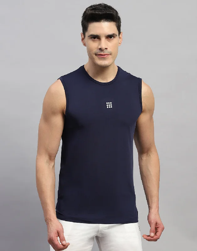 Men's plus - size pocket t - shirts with a classic lookMen's plus - size pocket t - shirts with a classic lookMen Navy Blue Solid Round Neck Half Sleeve T-Shirt