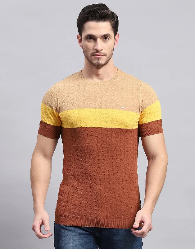 Men's long - sleeve henley t - shirts with button - down placketsMen's long - sleeve henley t - shirts with button - down placketsMen Rust Stripe Round Neck Half Sleeve T-Shirt