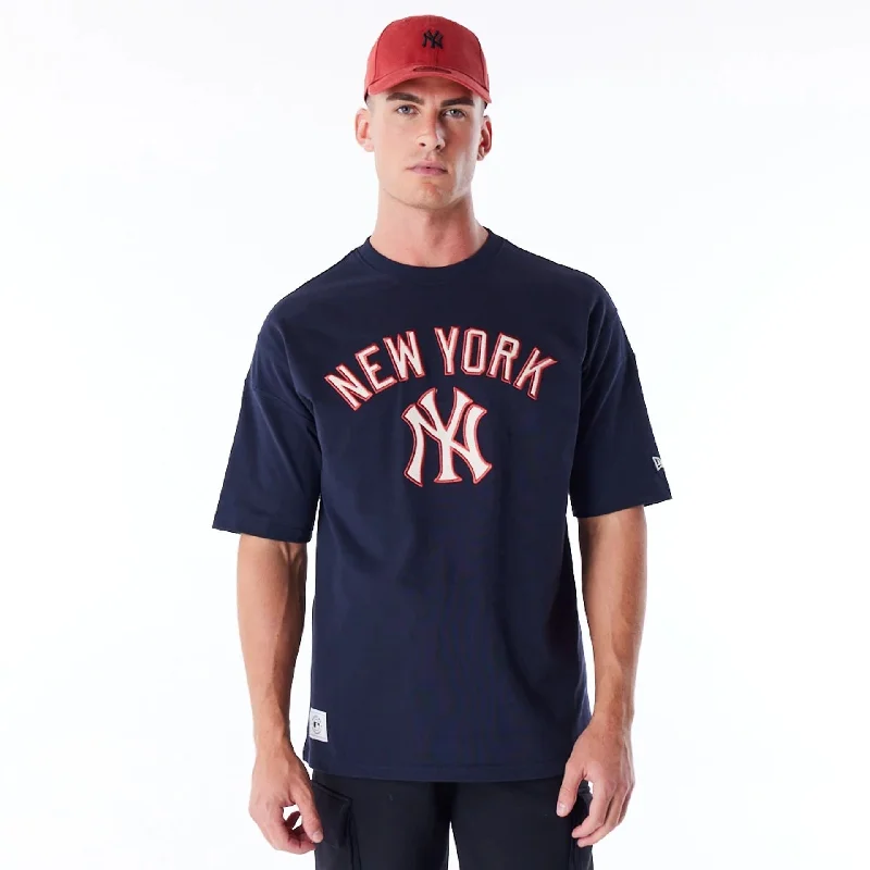 Men's thermal t - shirts with a high - neck design for cold weatherMen's thermal t - shirts with a high - neck design for cold weatherNew York Yankees MLB Rib Infill Navy Oversized T-Shirt